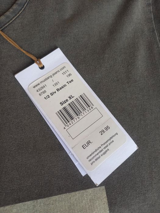 T-Shirt marca Mustang Nova