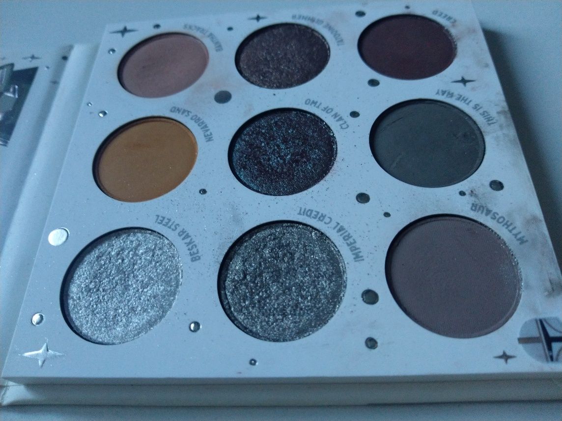 paleta cieni Colourpop Mandalorian