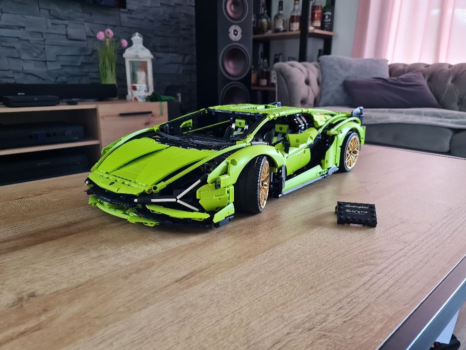 Lego 42115 Lamborghini Sian, komplet.