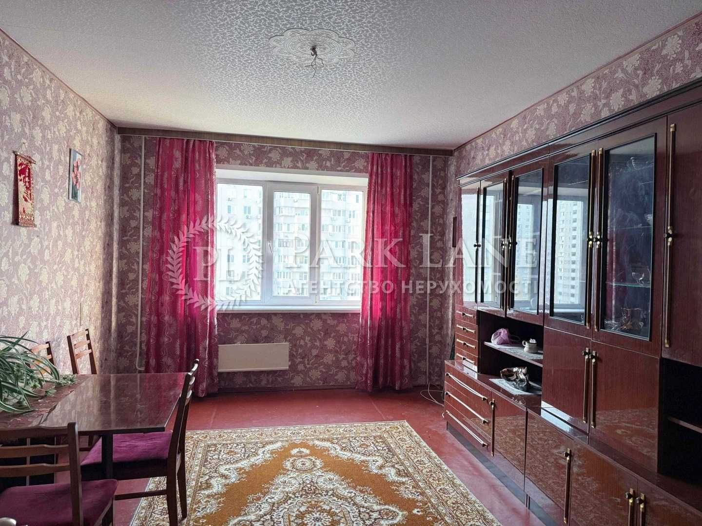 продаж квартири 3 кім 69 метрів вул. Милославська 5
