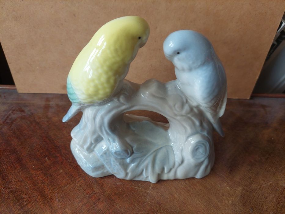 Escultura faianca pássaros  porcelana