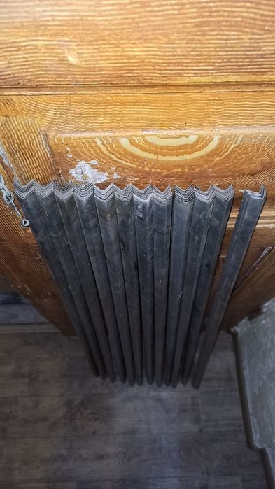 Уголок металлический 15х15х1,5 Длина 1 м. Всего 117 шт