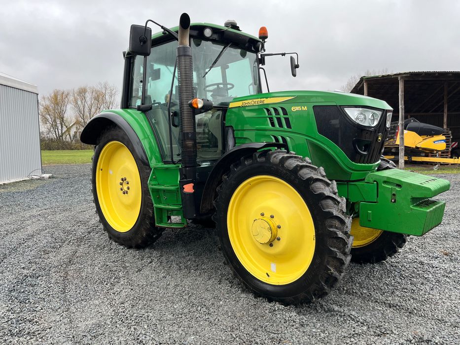 John deere 6115M