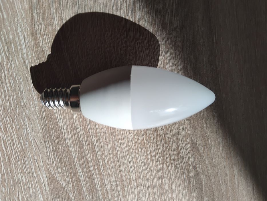 Biała żarówka IKEA