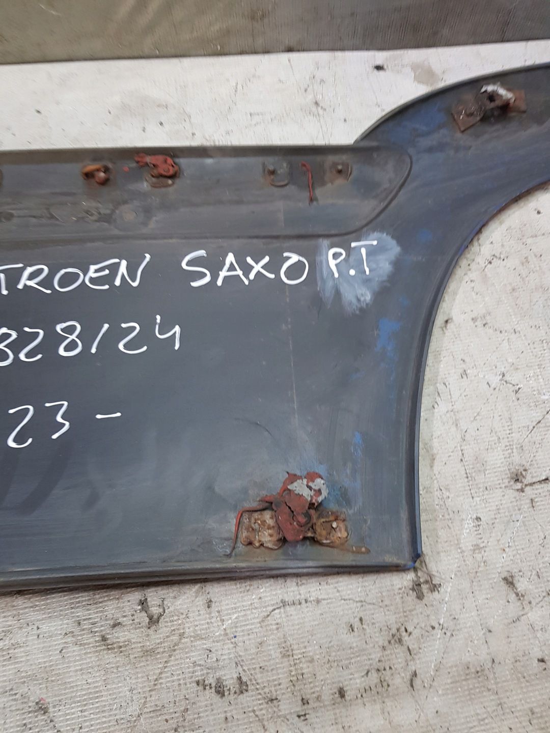 Listwa błotnika Tylnego Citroen Saxo Prawy tył