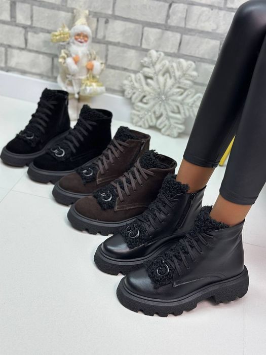 Жіночі шкіряні зимові черевики в кольорах