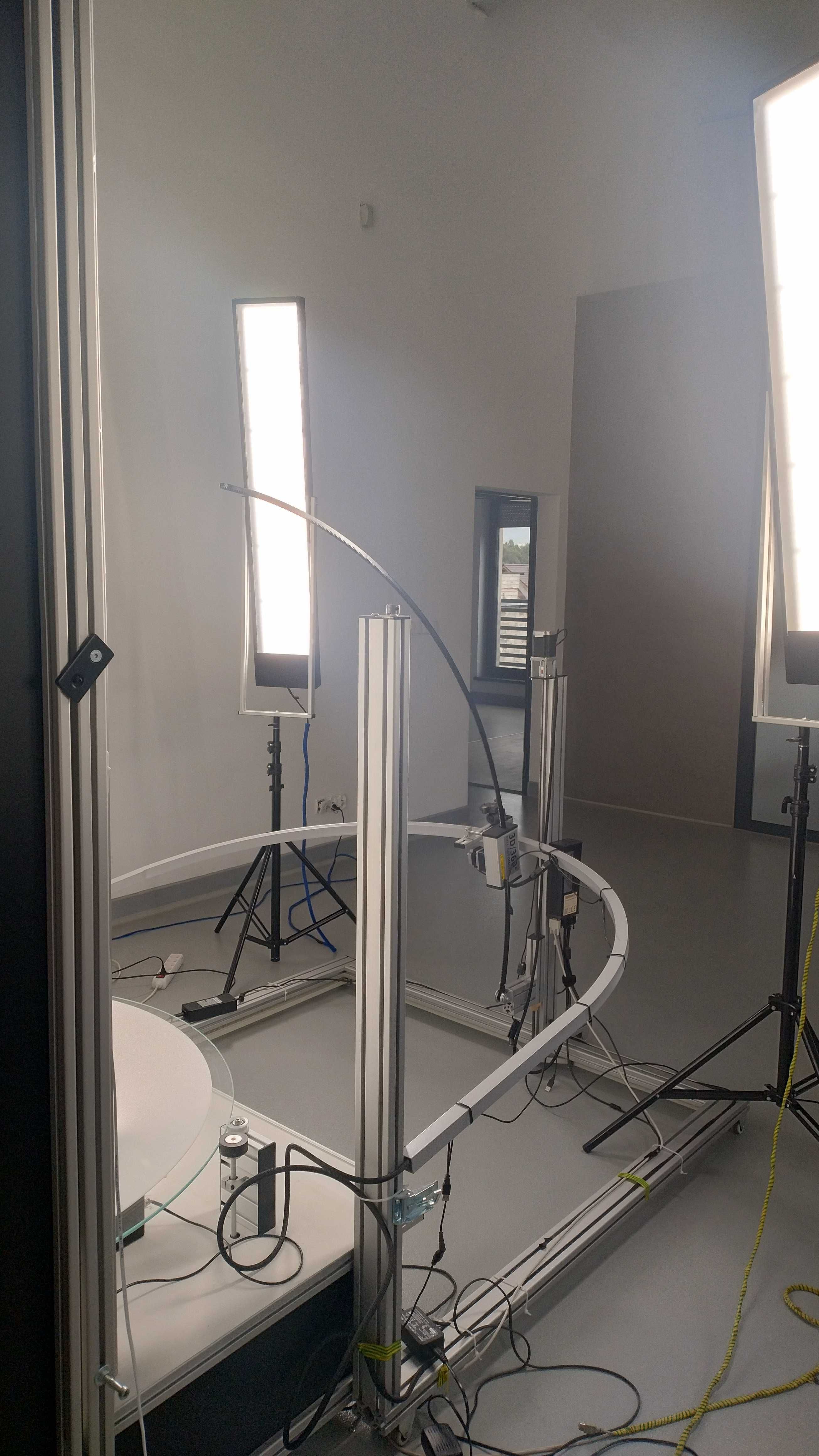Maszyna obrotowa do fotografii produktowej TopShow 3D/360 + program