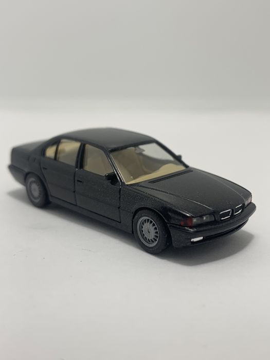 BMW 7 da Herpa 1/87