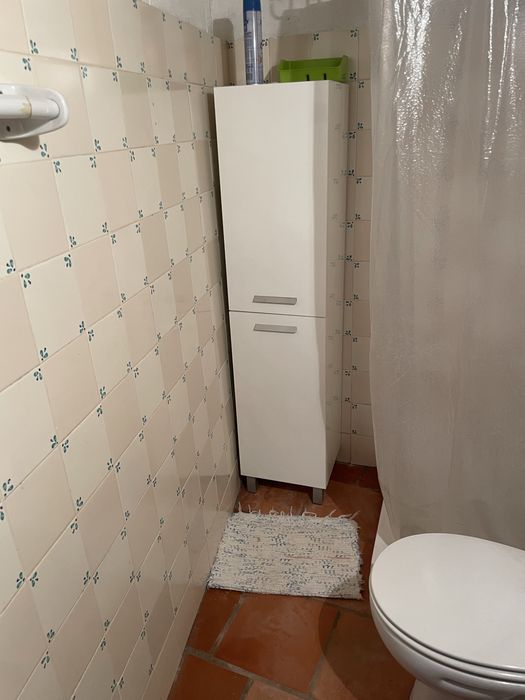 Armario WC em muito bom estado geral!!!!!!!