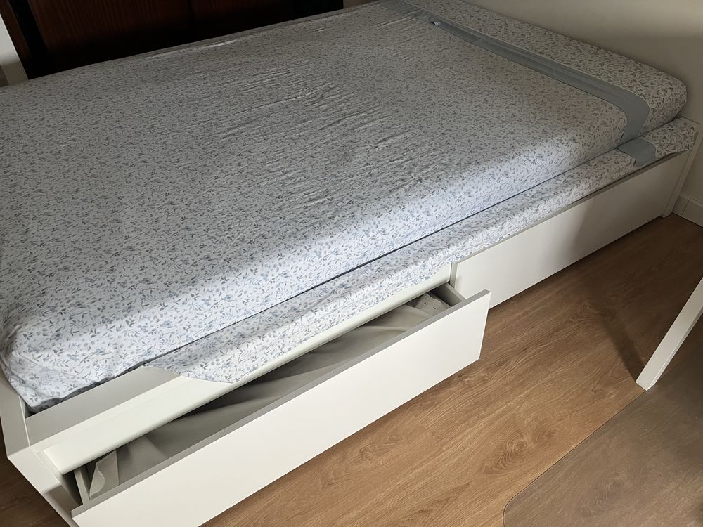 Cama de casal Ikea com colchao 140x200cm