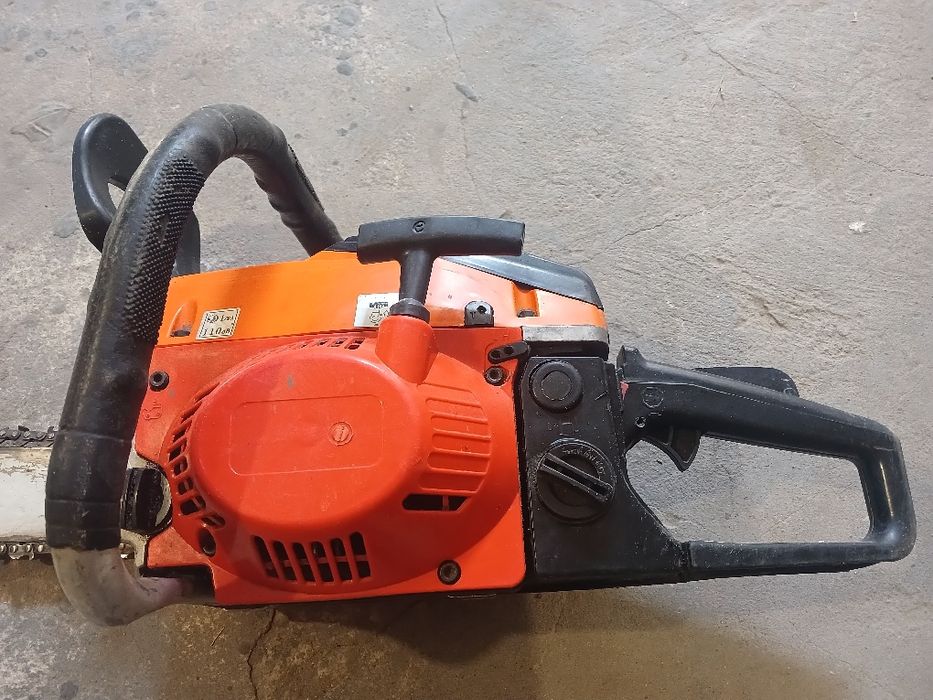 Продам бензопилу