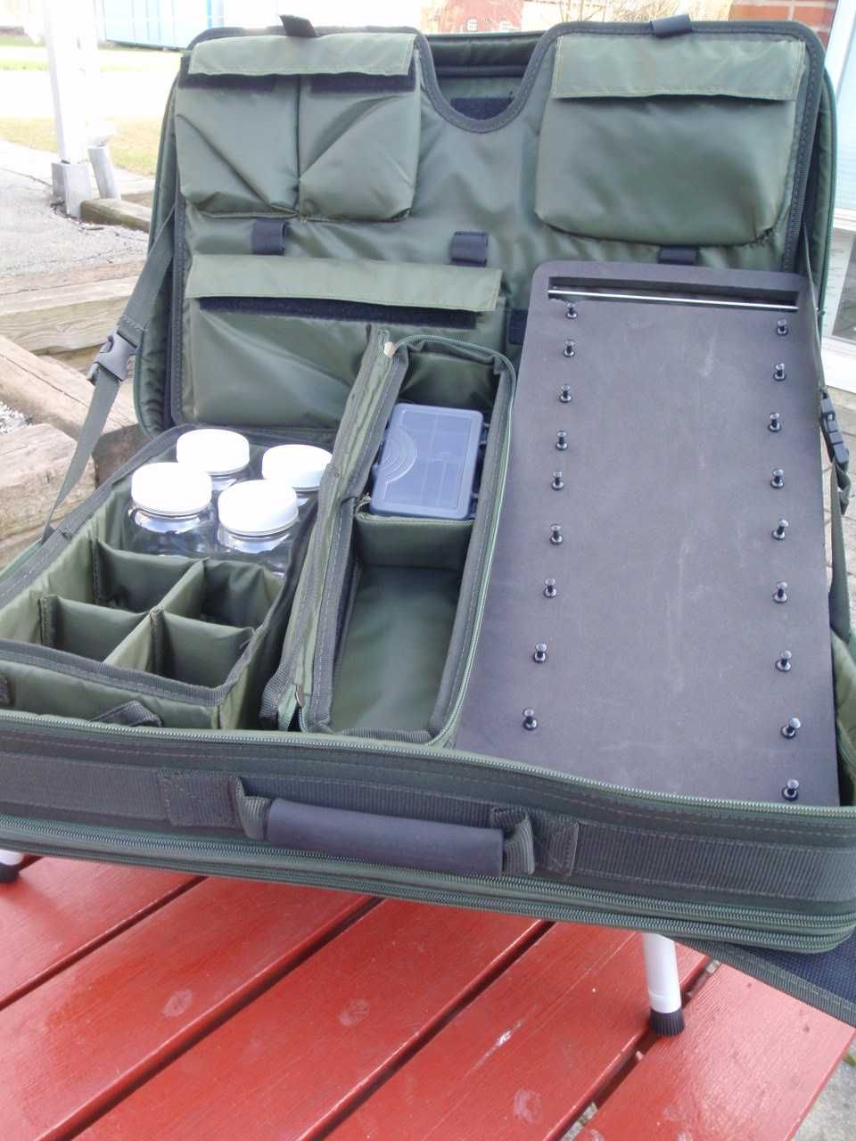 Wedkarstwo karpiowe  -Daiwa Infinity Bivvy Tackle Table