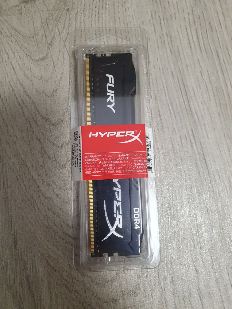 Пам'ять DDR4 RAM 4Gb 2400Mhz Kingston Fury Black