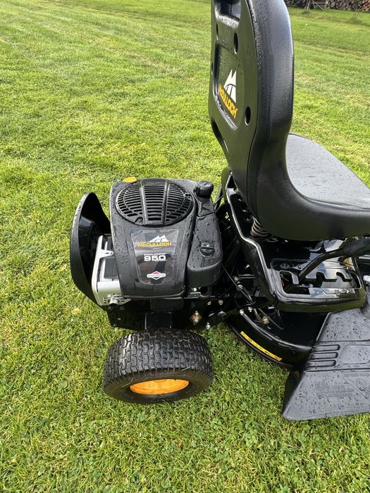 Ciągniczek do koszenia trawy McCULLOCH