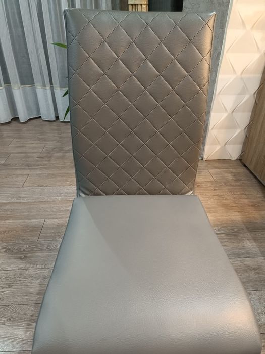 Stół do jadalni + 8 krzeseł