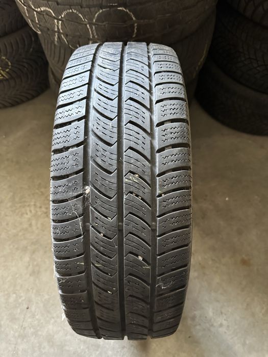 Opona zimowa 215/65R16C Continental VanCoWinter 2 pojedynka 7mm 2014