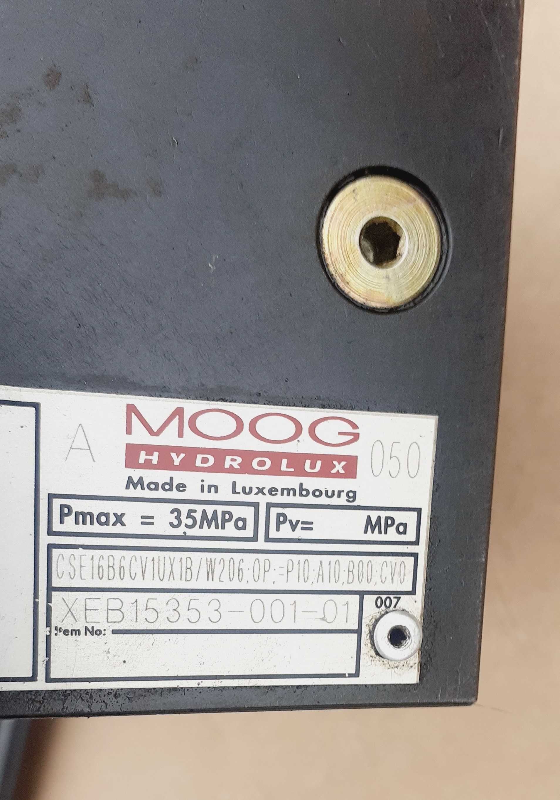 Zawór kasetowy XEB 15. 353- 001- 01 MOOG HYDROLUX