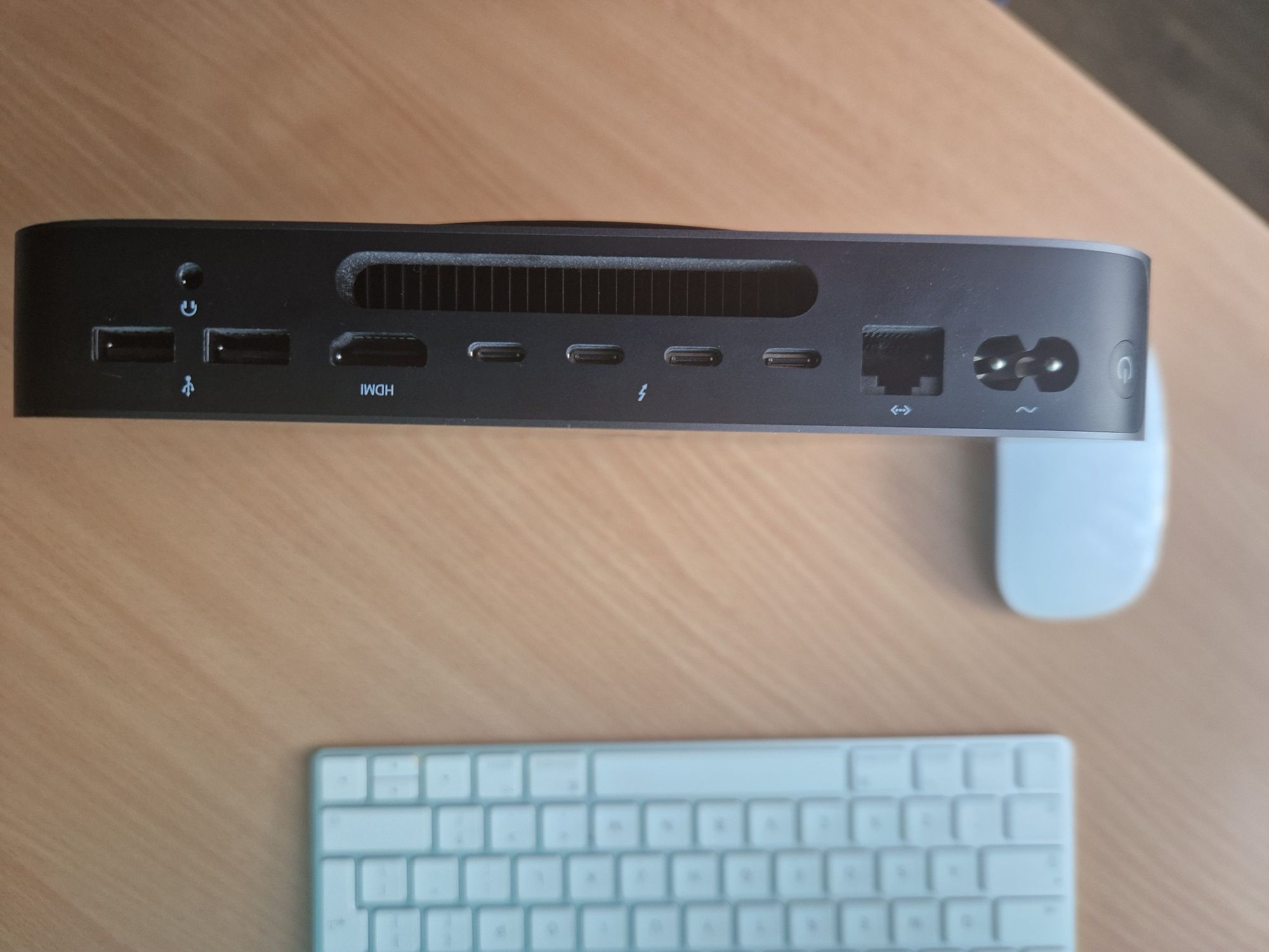 Apple iMac mini Intel i3 8Gb RAM FVAT