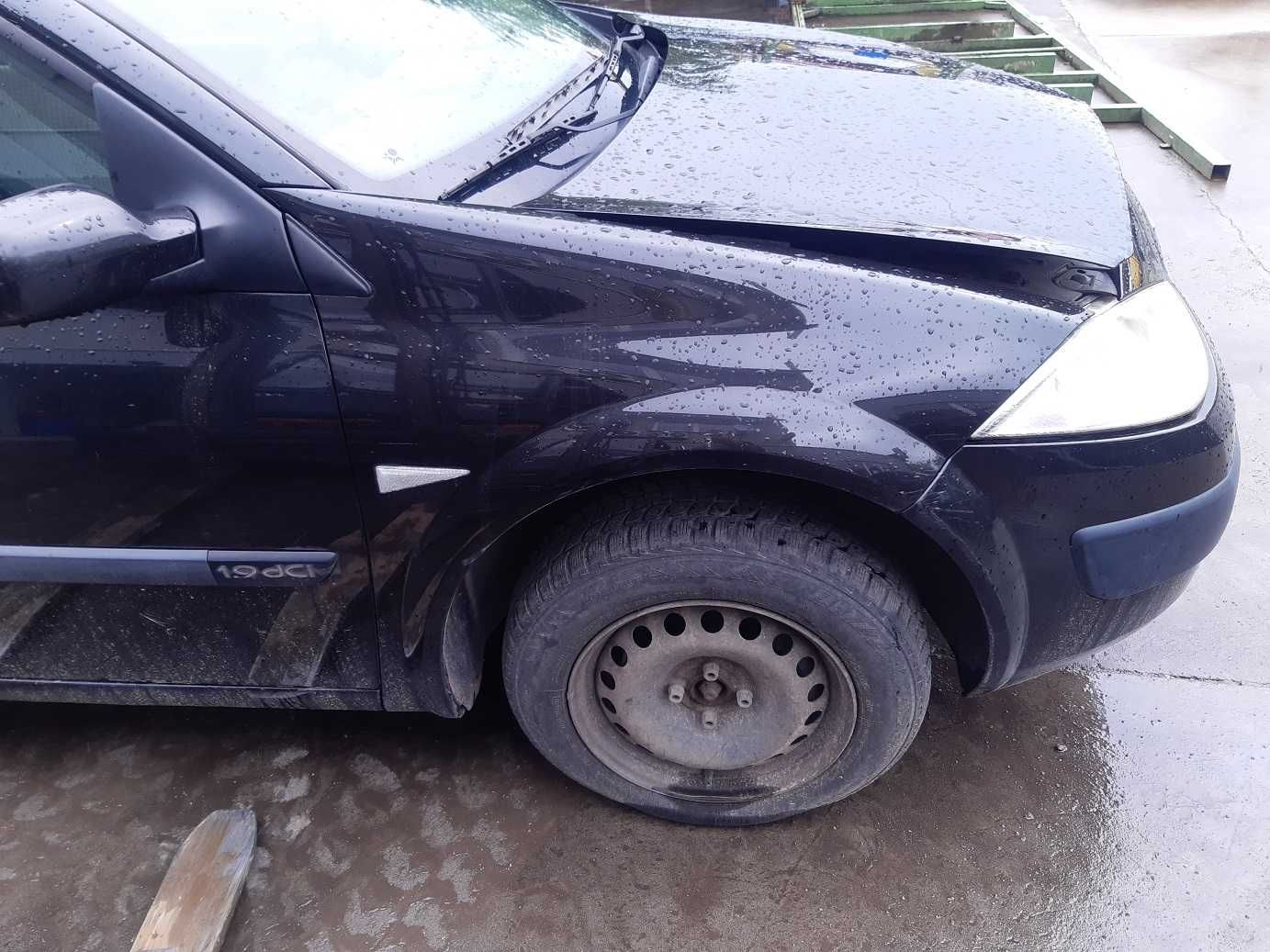 Megane II 1.9 dci - błotnik prawy NV676