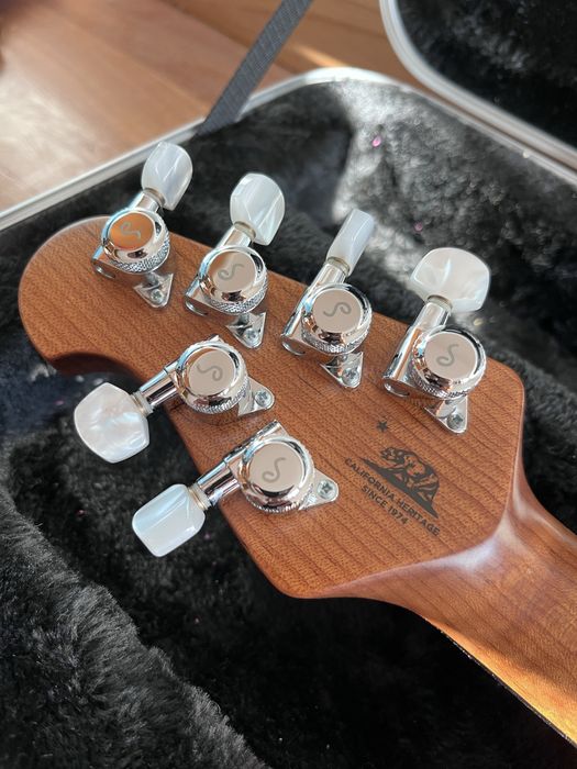 Ernie Ball Music Man St. Vincent HH