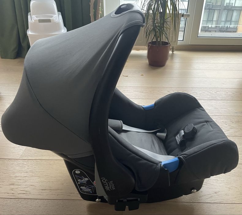 Автокрісло Britax Römer BABY-SAFE CORE