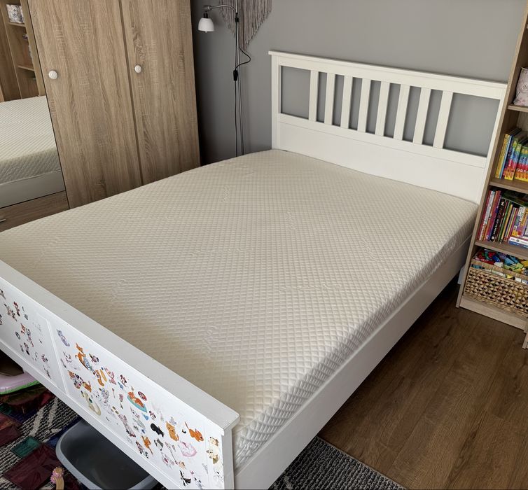 Łóżko Hemnes King Size i materac Dreamzone F40 GOLD