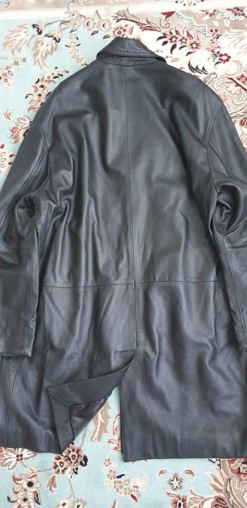 Продам шкіряний плащ