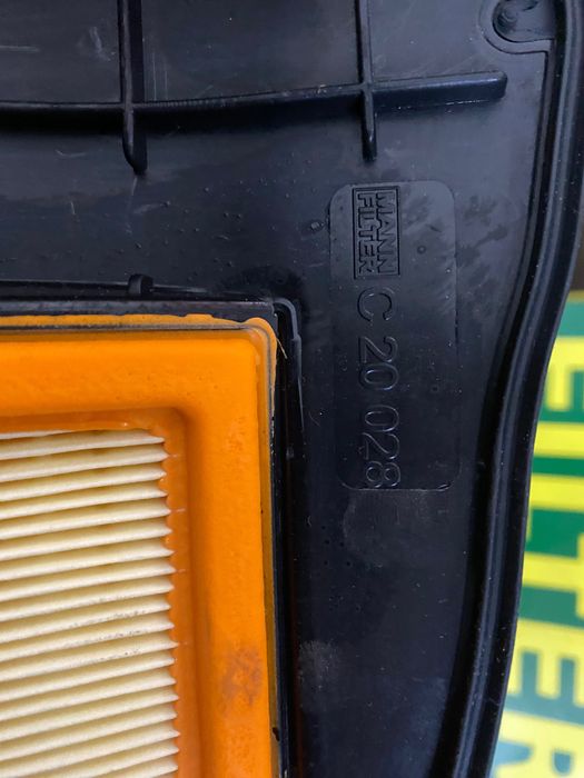 Фільтр повітряний Mann C20028/C20027 BMW