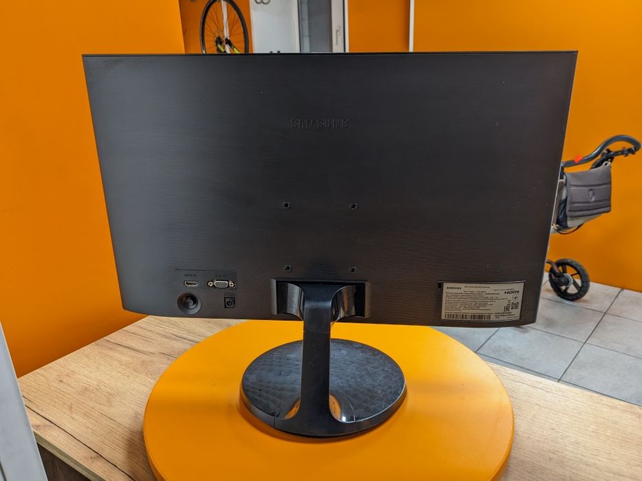 Монітор Samsung 21.5" S22F350FHI
LS22F350FHIXCI