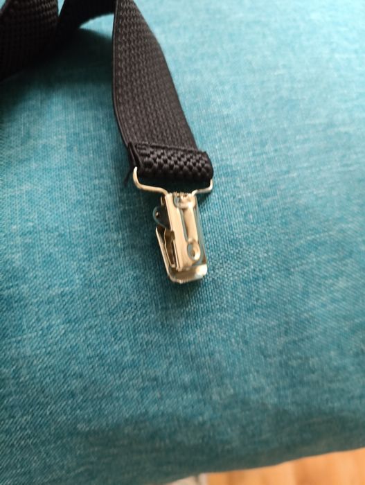 Підтяжки чорного кольору