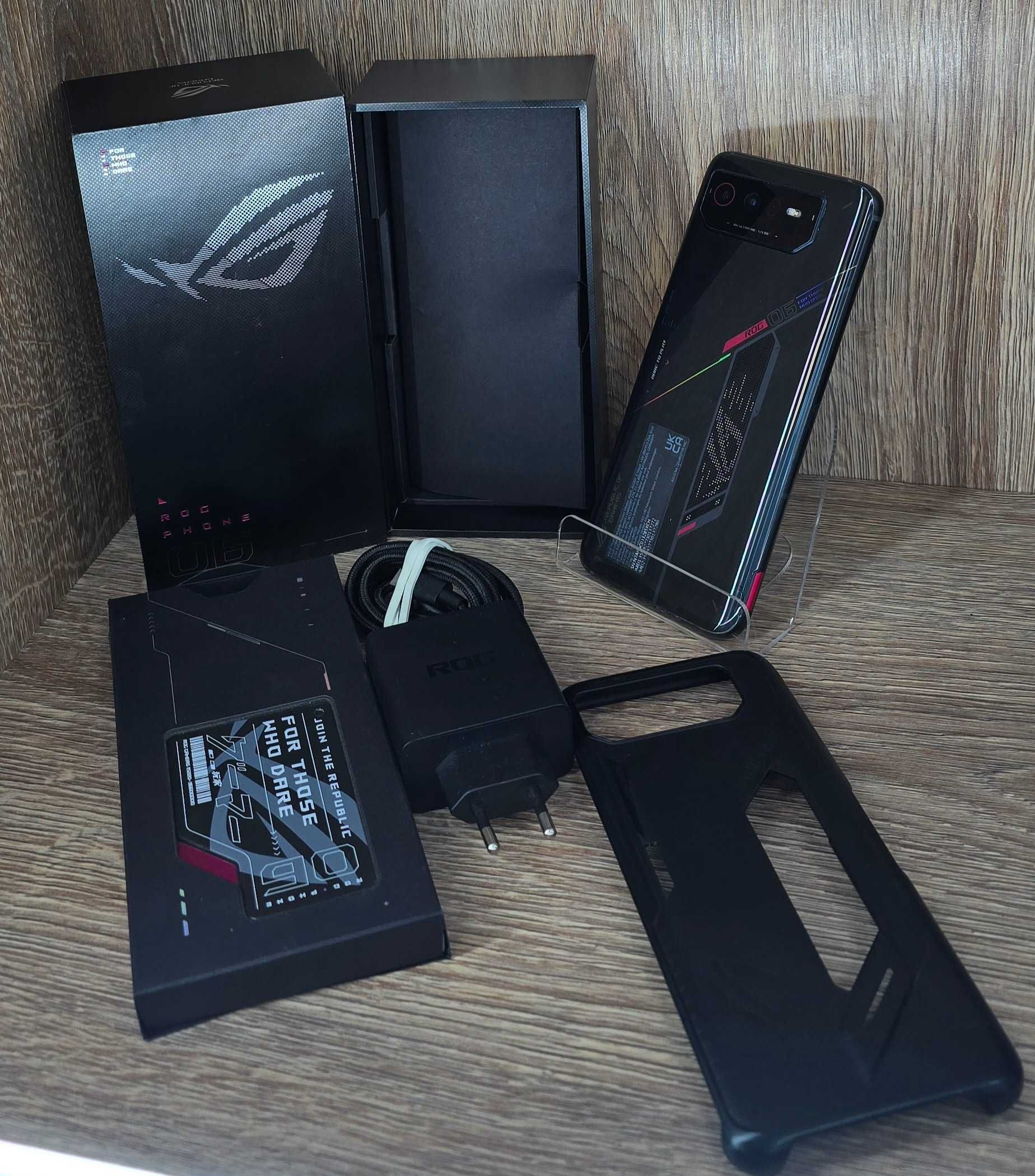 Asus ROG Phone 6 Dual Sim 5G 16GB/512GB AI2201 Komplet