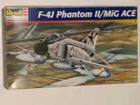 Model samolotu Phantom F-4J