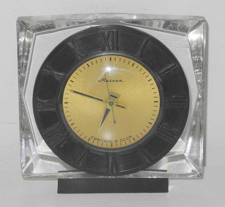 Zegar Mołnia - Molnija ZSRR lata 70-te w plastikowej obudowie sprawny
