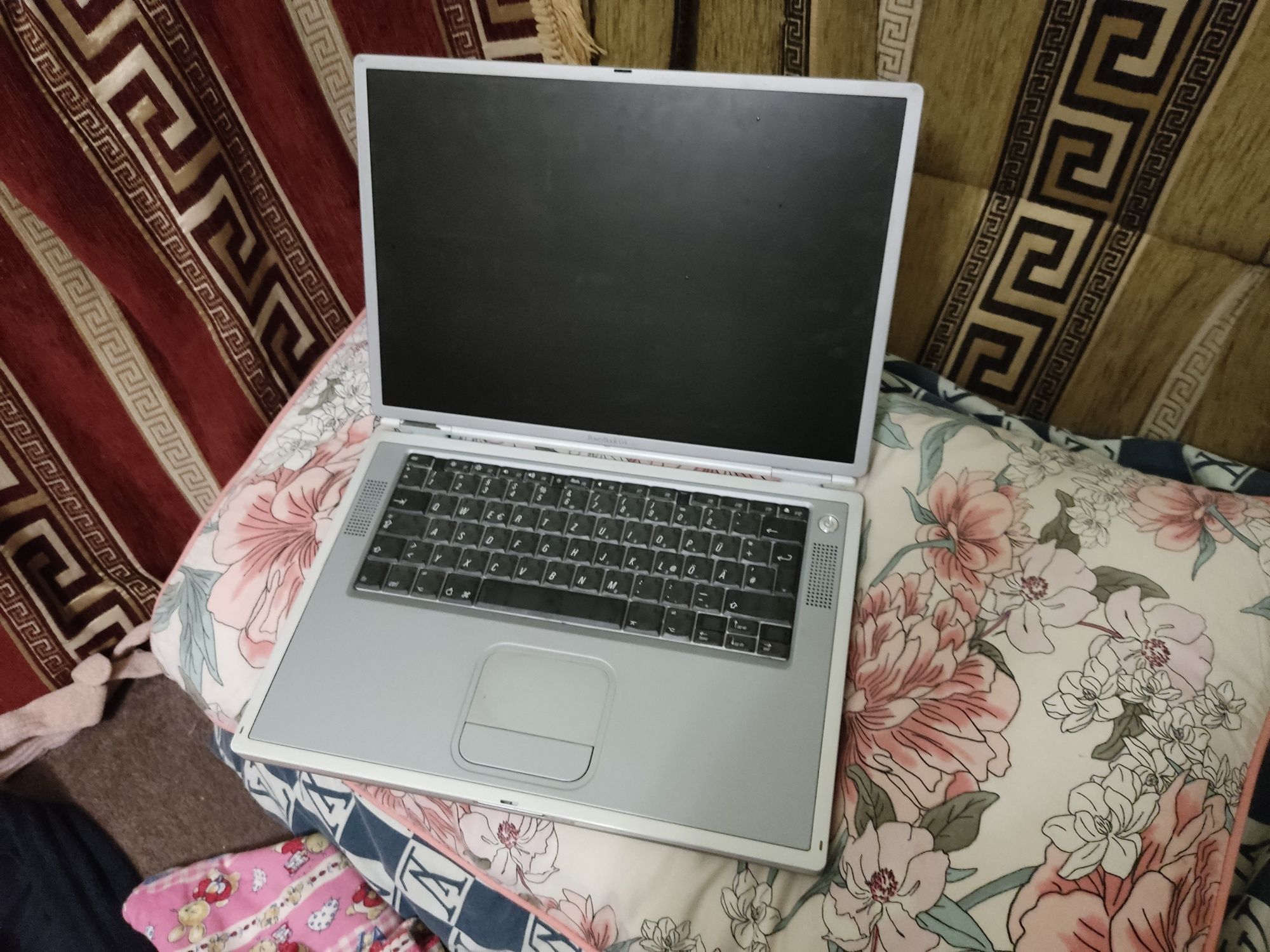 Ноутбук Apple PowerBook G4 M5884 без зарядного.