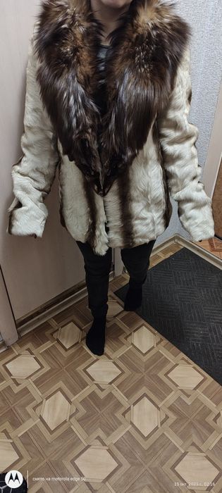 Продам шубку из лисей шкурки