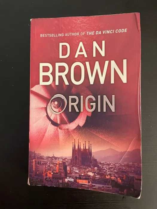 Bardzo znana powieść Dana Browna, w dobrym stanie.
