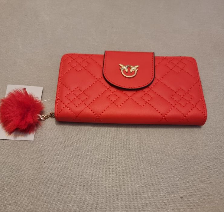 Nowy czerwony portfel damski