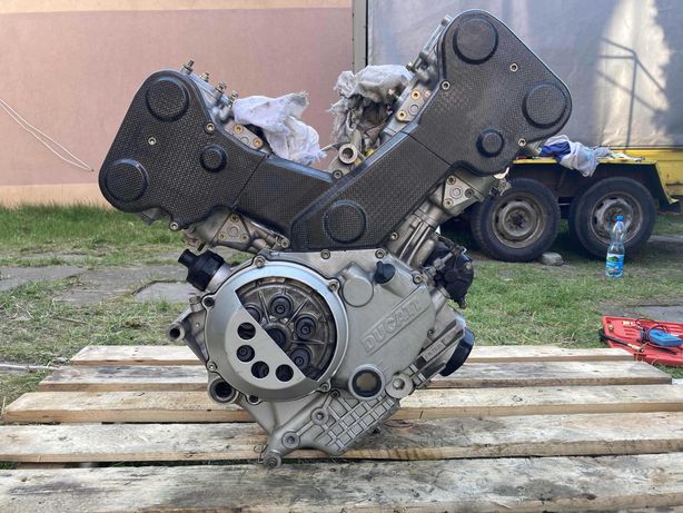 Silnik kompletny Ducati ST4 916 99 - 02`Monster 900 S4R 1000 głowica