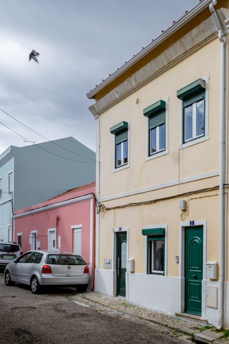 Arrenda-se T2 em Campolide totalmente remodelado