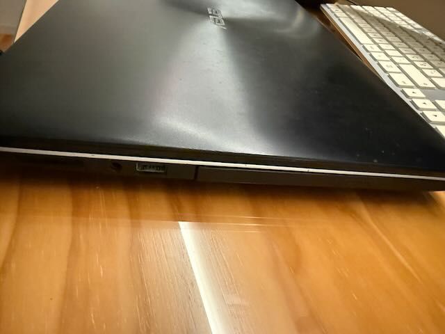 Portátil Asus Intel i7