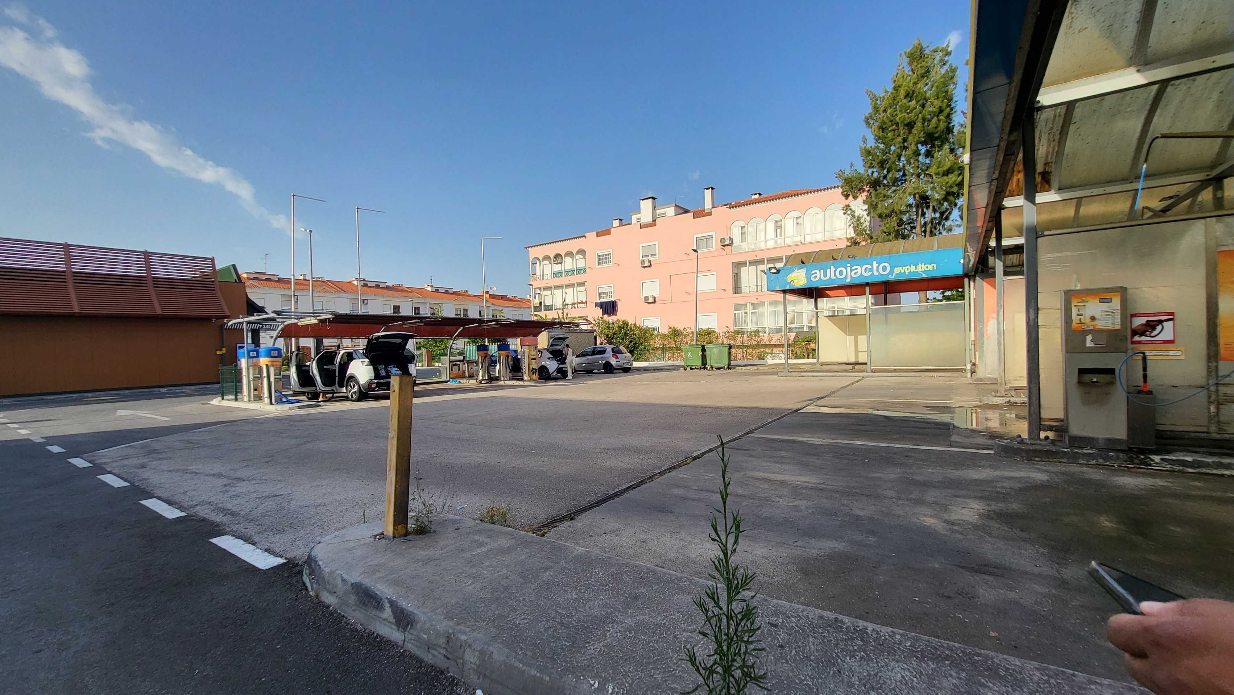 Empresa com terreno no Pinhal Novo, Palmela, Setúbal