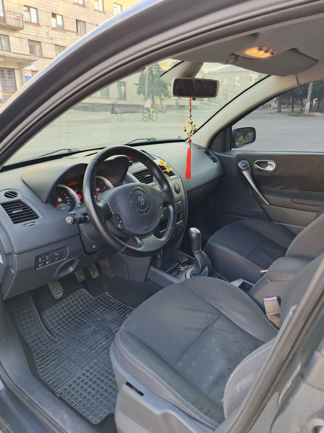 Продам Renault Megane 2 2005 1.6 бензин