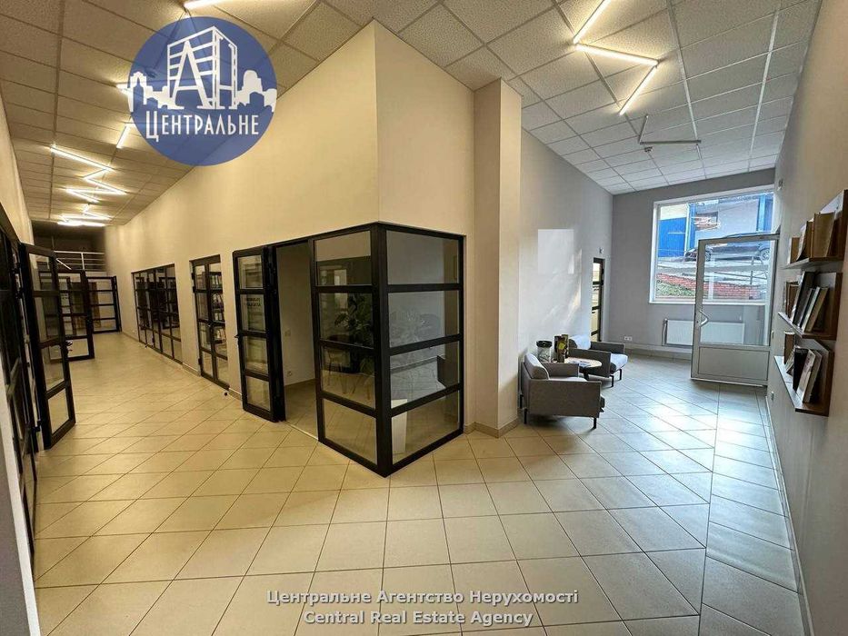 Оренда просторого кабінетного офісного приміщення в центрі, 8€/м.кв.