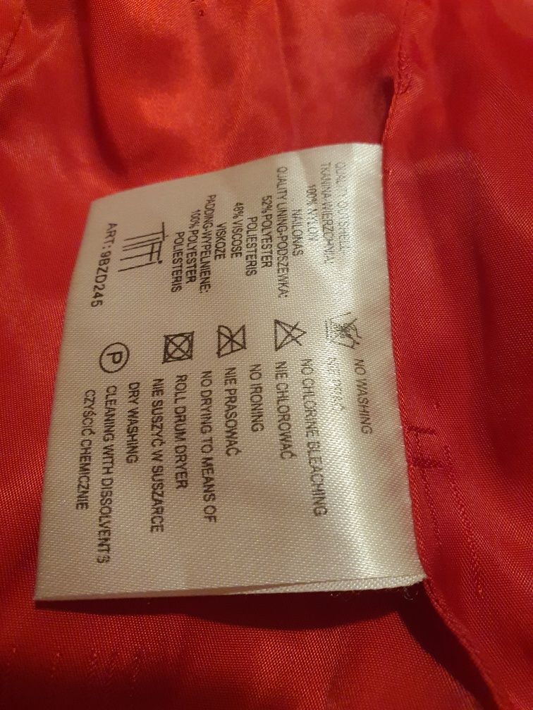Kurtka Tiffi L taliowana czerwona