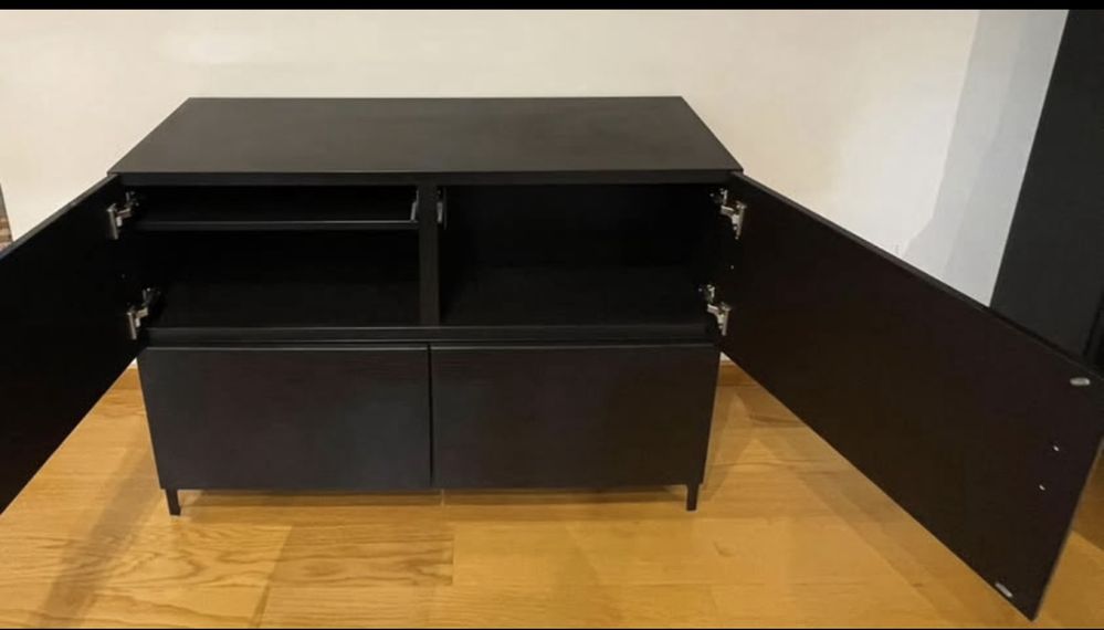 Aparador IKEA Besta