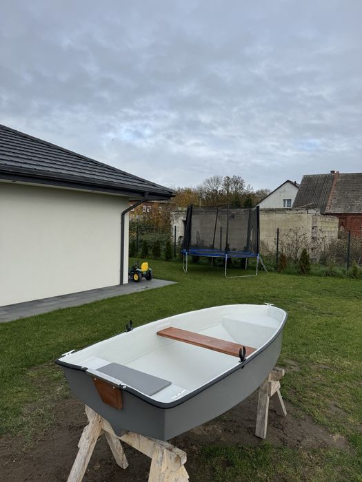 Łódka wędkarska wiosłowa rekreacyjna lodka łódź lodz