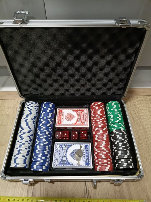 Zestaw do pokera  karty do gry poker