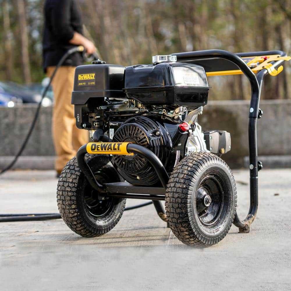 Myjka ciśnieniowa spalinowa DEWALT- HONDA GX 794 L/h 276 BAR gwar12mcy