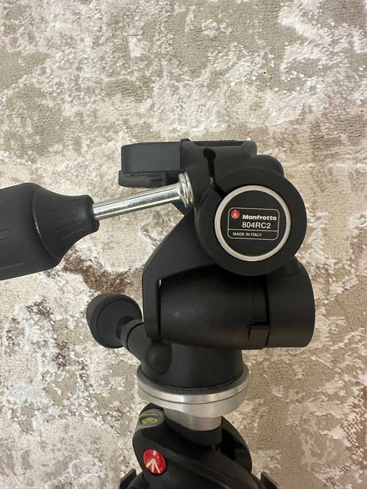 Алюмінієвий 3-секційний штатив Manfrotto 190XPRO та головка 804RC2