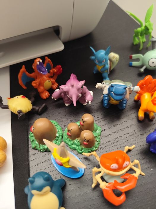 Vendo conjunto figuras Pokémon